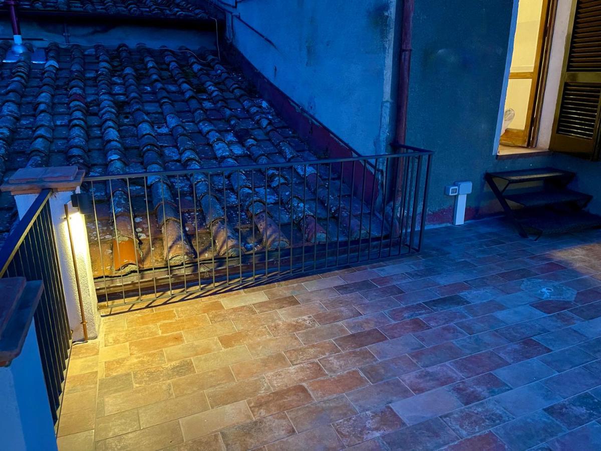 Le Vecchie Cantine Chianni Exteriör bild